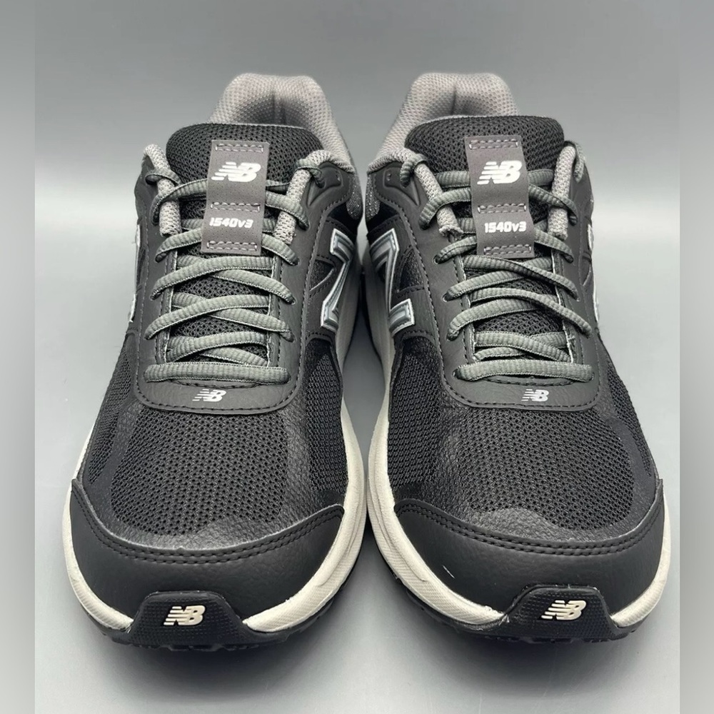 New Balance 1540 V3 Black Athletic Running Shoes Sneakers. NWOT - Picture 2 of 7